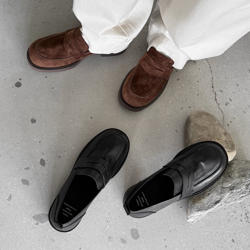Mokasice od teleće kože, okrugli vrh, duboki otvor, debeli srednji blok peta 3-5 cm, slip-on
