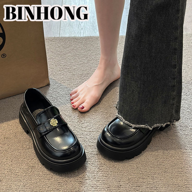 Ženske Mary Jane slip-on loafer s kamelijskim detaljem, koža prve sloje teleća, okrugli vrh, debeli pet 3-5 cm, gumasta potplat, latex ulošak, unutarnji materijal: super vlakna, niski gornji dio, britanski stil, jednobojni