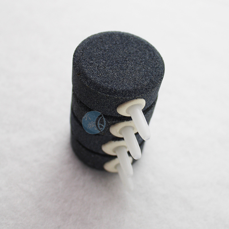 Аквариумен кислороден камък за аериране – 31 g, материали: бял корунд, кафяв корунд и естествен руден минерал, марка Chi to Constant, Оборудване за аквариум