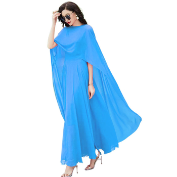 Két részes sifon köpenyes ruha, mintában harmonizáló minta, V-nyakú, ujjak nélkül, hosszú, tündér-stílusú