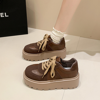 Platformne tenisice, retro stil, PU gornji dio, gumena potplat, srednja visina potpetice 3-5 cm
