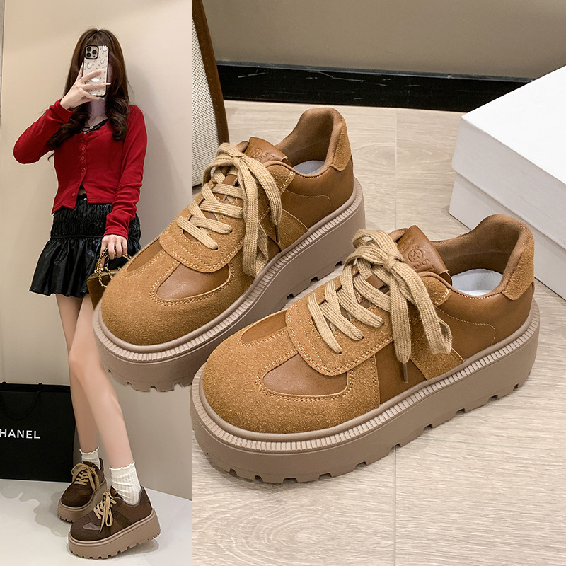 Platformne tenisice, retro stil, PU gornji dio, gumena potplat, srednja visina potpetice 3-5 cm