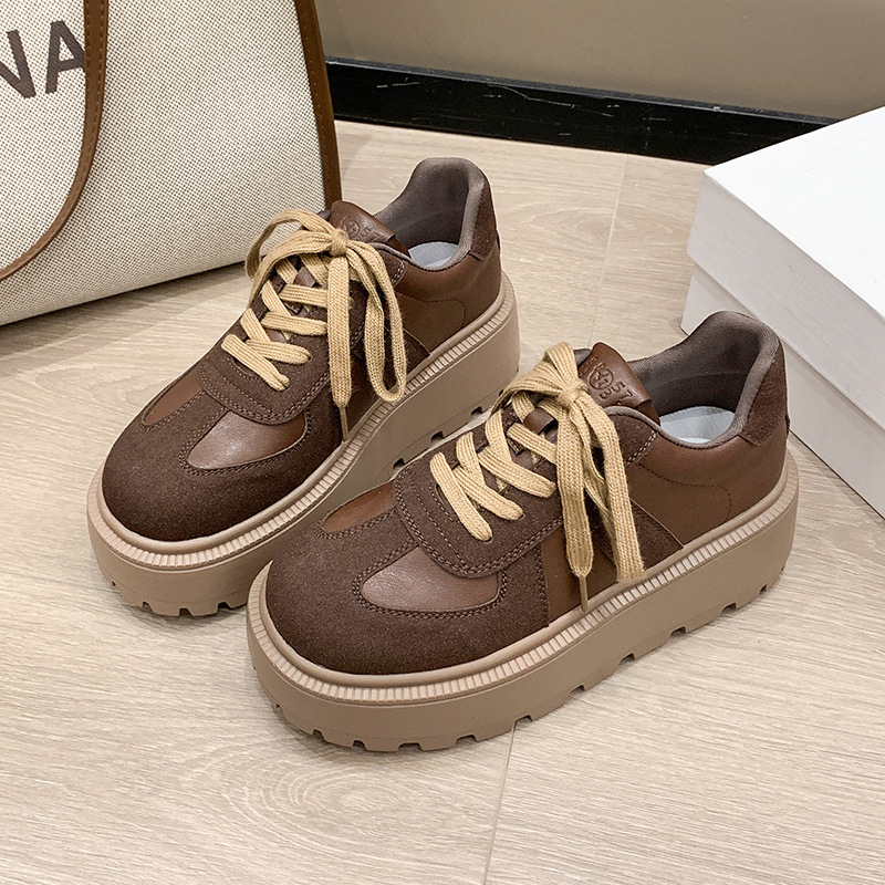 Platformne tenisice, retro stil, PU gornji dio, gumena potplat, srednja visina potpetice 3-5 cm