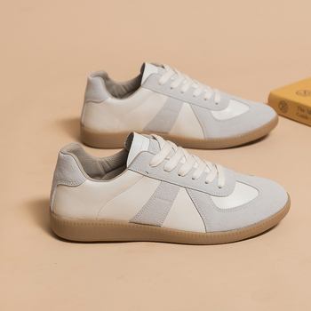 Korejskog stila sportske tenisice casual | gornji dio od frosted leather, okrugli vrh, niski potpetica 1–3 cm, vezanje, tekstilna uložak, plastična potplat