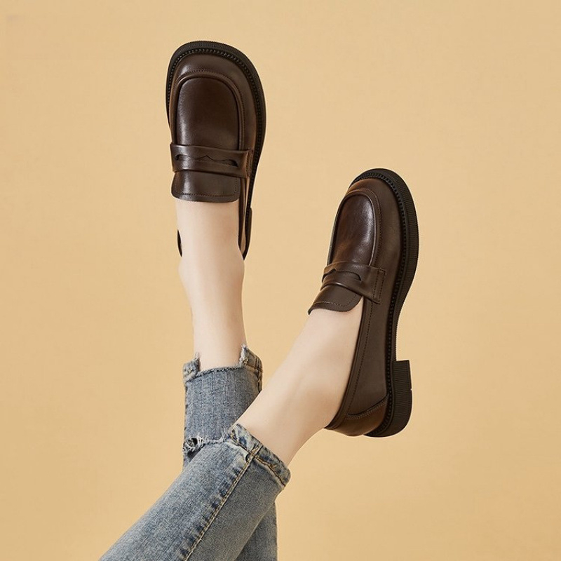 Ženske slip-on loaferice s okruglim vrhom, gornji dio od mikrovlakana, gumeni đon, niska potpetica 1–3 cm (okrugli vrh; mikrovlakno gornji dio; gumeni đon; niska potpetica 1–3 cm)