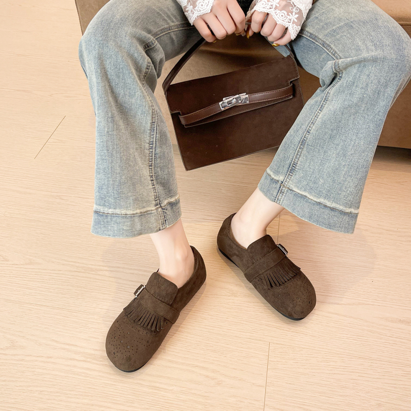 Loafers s retro brogue stilom, gornji dio od kravlje kože, okrugli vrh, slip-on, niski pet 1-3 cm