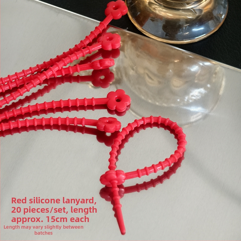 Vianočná blahoželacia karta — Gardenia Card Collection; prelakovaný papier, štvorfarebná tlač, jednoduchý a moderný štýl