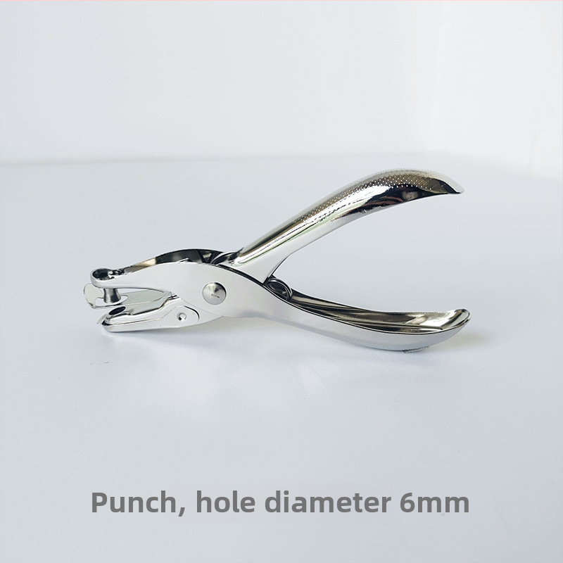 Vianočná blahoželacia karta — Gardenia Card Collection; prelakovaný papier, štvorfarebná tlač, jednoduchý a moderný štýl