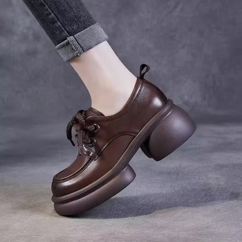 Ženske loafers u britskom stilu s debelom platformom, PU gornji dio, gumeni đon, vezanje, okrugli vrh (PU gornji dio; gumeni đon; debela platforma; vezanje; okrugli vrh)