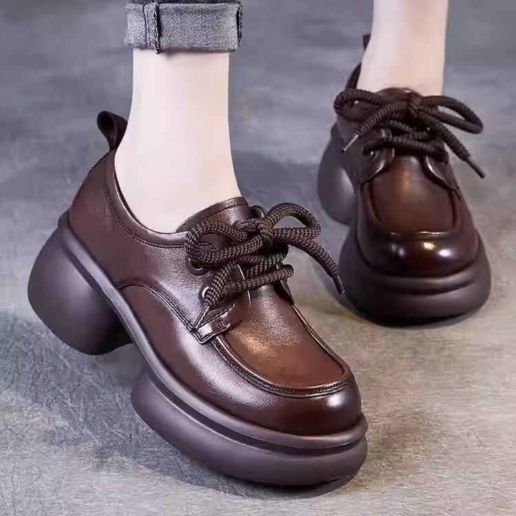 Ženske loafers u britskom stilu s debelom platformom, PU gornji dio, gumeni đon, vezanje, okrugli vrh (PU gornji dio; gumeni đon; debela platforma; vezanje; okrugli vrh)