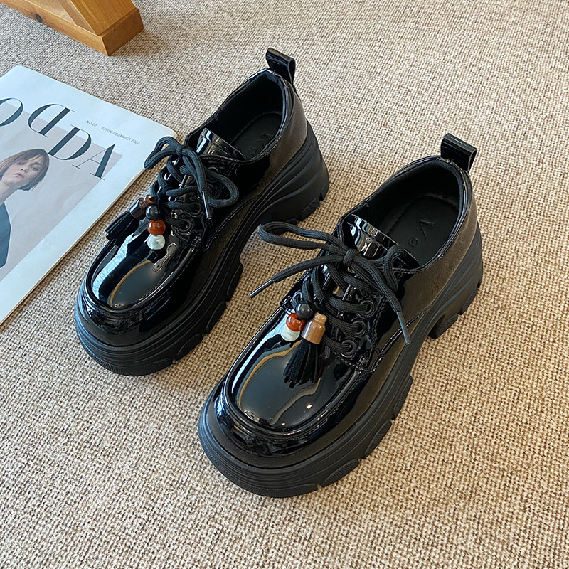 Mokasine s okruglim vrhom, srednje visoko debelo peto 3–5 cm, gornji dio od Super Fiber-a, gumena potplat, Slip-On s PU podstavom