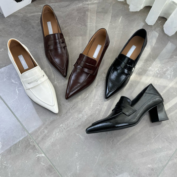 Ženske slip-on mokasine s oštrim vrhom, gornji dio od Super Fiber, ulošak od ovčje kože, srednje visok debeli potpetica 3–6 cm
