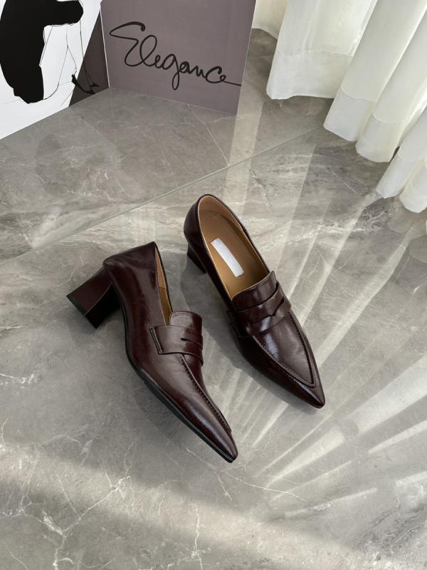Ženske slip-on mokasine s oštrim vrhom, gornji dio od Super Fiber, ulošak od ovčje kože, srednje visok debeli potpetica 3–6 cm