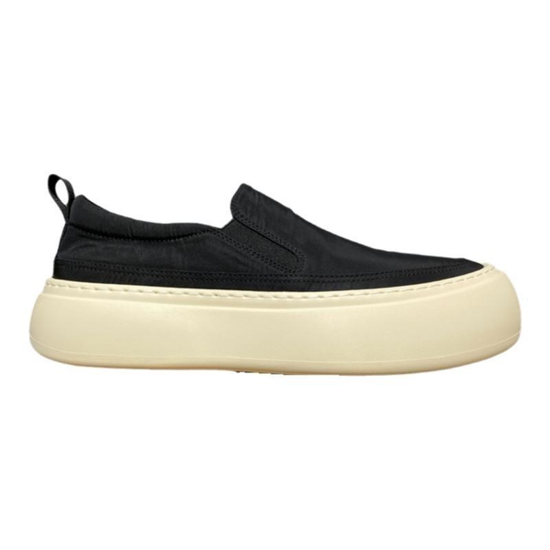 Muške platnene slip-on loaferice, prozračni gornji dio, gumena potplat, niski profil, kožni prstni kapak