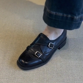 Damske loafers od prave kože u vintage brogue stilu, bez vezivanja, okrugli vrh, dvostruki gornji sloj teleće kože, debeli pet 3–5 cm, gumeni đon