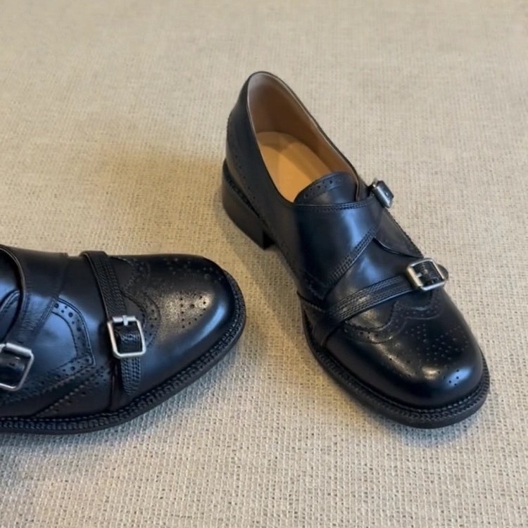 Damske loafers od prave kože u vintage brogue stilu, bez vezivanja, okrugli vrh, dvostruki gornji sloj teleće kože, debeli pet 3–5 cm, gumeni đon