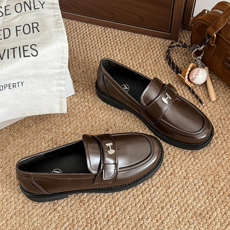 Ženske loaferice s debelim potplatom - Slip-On, PU koža, zaobljeni nos, srednja visina potpetice 3-5 cm, gumeni potplat