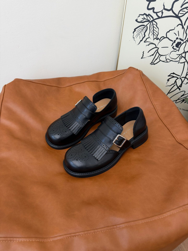 Ženske tassel mokasine s jednim gumbom, PU gornji dio, slip-on, 2026 britanski stil, okrugli vrh, prozračan, ravna potplata