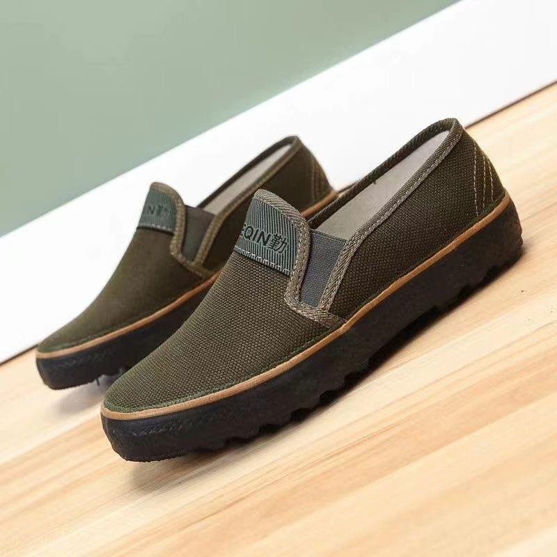 Slip-on radne cipele; otporne na habanje; gornji dio od platna; potplat od gume; unisex