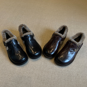 Loafers με επένδυση από γούνα προβάτου, κυκλική μύτη, εξωτερικό από διαχωρισμένο δέρμα βοδιού, σόλα από καουτσούκ, μεσαία φτέρνα 3-5 cm