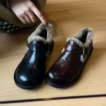 Loafers με επένδυση από γούνα προβάτου, κυκλική μύτη, εξωτερικό από διαχωρισμένο δέρμα βοδιού, σόλα από καουτσούκ, μεσαία φτέρνα 3-5 cm