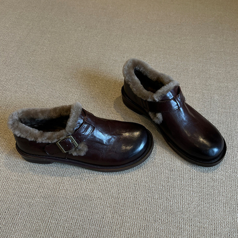 Loafers με επένδυση από γούνα προβάτου, κυκλική μύτη, εξωτερικό από διαχωρισμένο δέρμα βοδιού, σόλα από καουτσούκ, μεσαία φτέρνα 3-5 cm