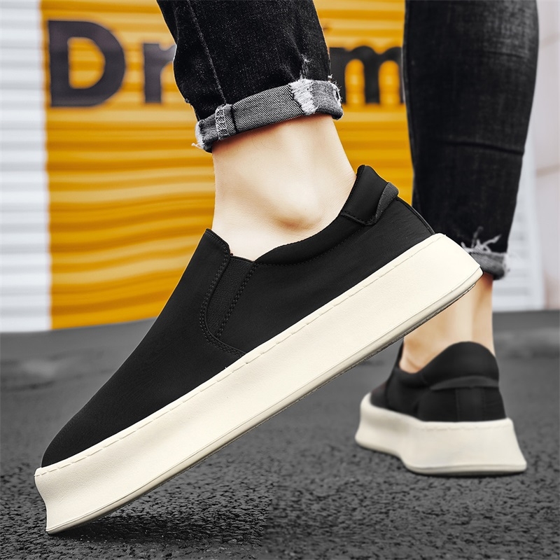 Muške ljetne platnene slip-on tenisice s mekanom potplatom, crne