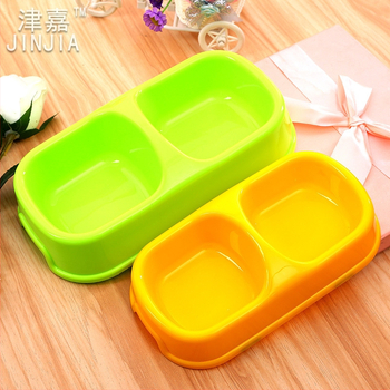 Πλαστικός διανομέας νερού για κατοικίδια και ταΐστρα γατών (σετ 100)