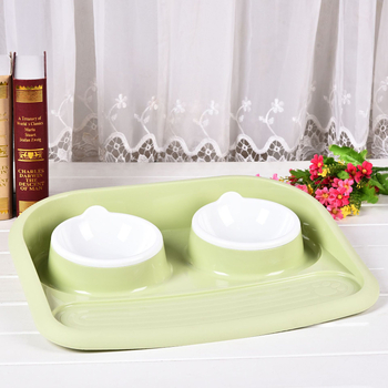 Πλαστικό διπλό μπολ για σκύλους με αντιολισθητική βάση για φαγητό και πόσιμο