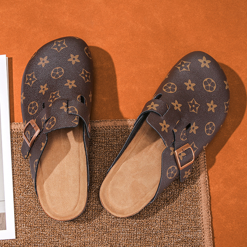 Muške papuče Birkenstock stila, gornji dio od umjetne kože, EVA đon, nubuk završna obrada, polu-strap zatvaranje, izlazak jesenas 2025