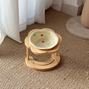 Ξύλινη ανυψωμένη ταΐστρα για γάτες με κεκλιμένο μπολ και προστασία του αυχένα
