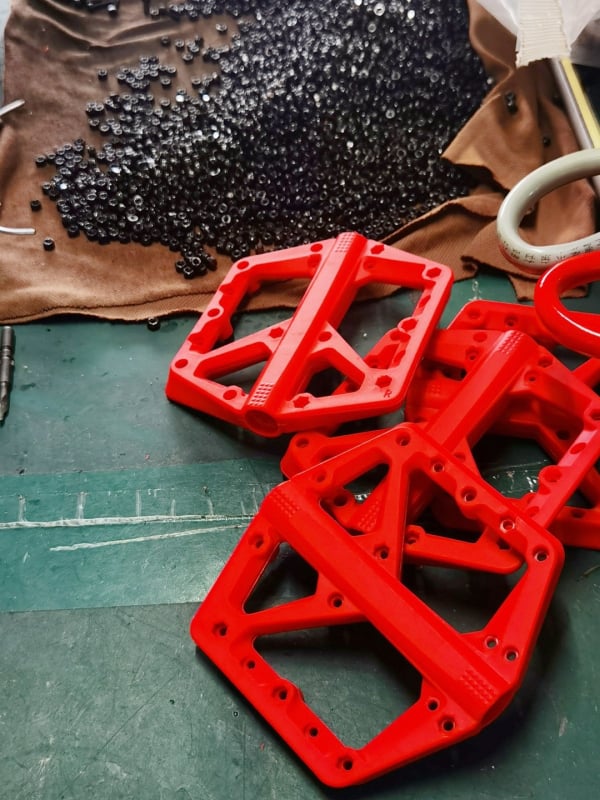 Πεντάλ ποδηλάτου Enduro – Νάιλον, ευρύ, αντιολισθητικά, για ποδήλατα βουνού/Enduro