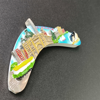 Magnet za hladnjak s gradskim motivom i boomerangom, 3D reljef, sintetička smola, moderni minimalistički stil