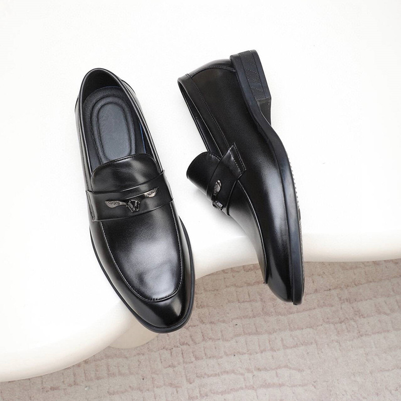 Muški kožni loafers od prve kože, slip-on, uski špicasti nos, niski profil, gumena potplata, prozračni, lagani, protuklizni, poslovno-kancelarijske cipele