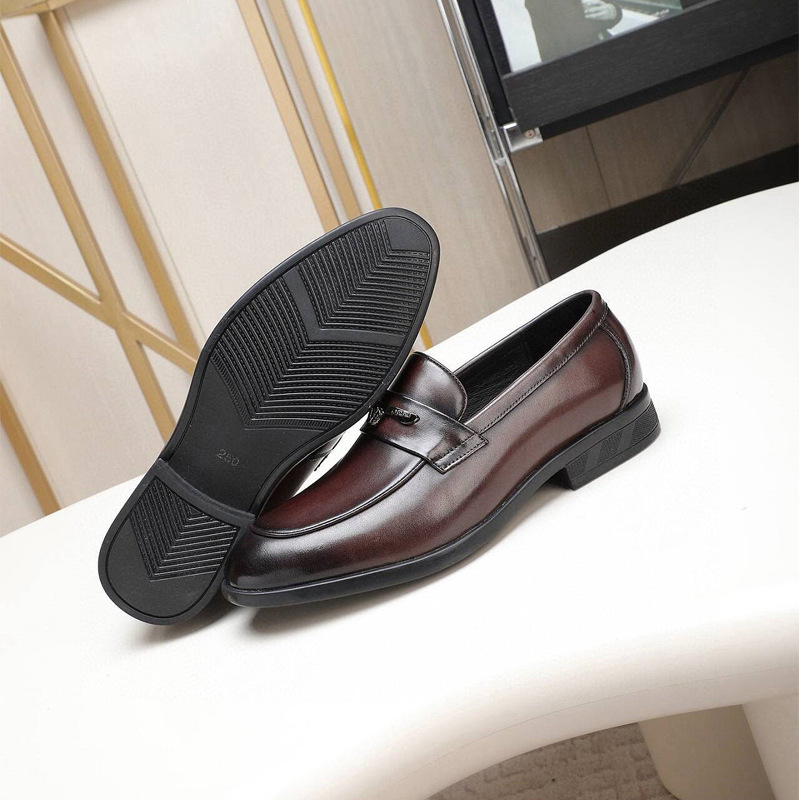 Muški kožni loafers od prve kože, slip-on, uski špicasti nos, niski profil, gumena potplata, prozračni, lagani, protuklizni, poslovno-kancelarijske cipele