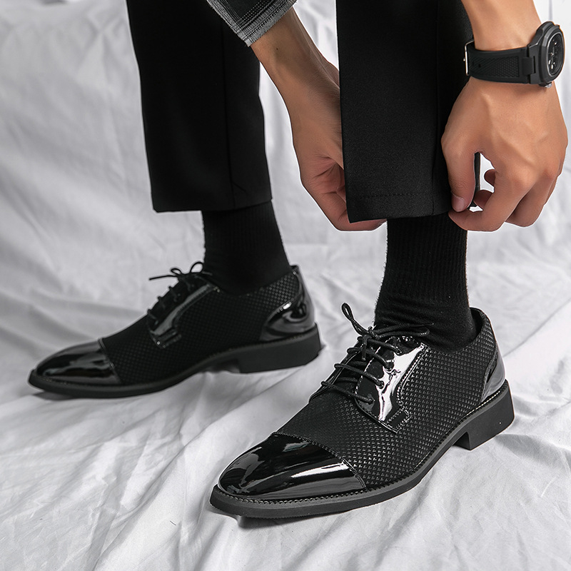 Loafers s lanenim gornjim dijelom, model s color-block uzorkom, vezanje, otporni na habanje, gumeni đon