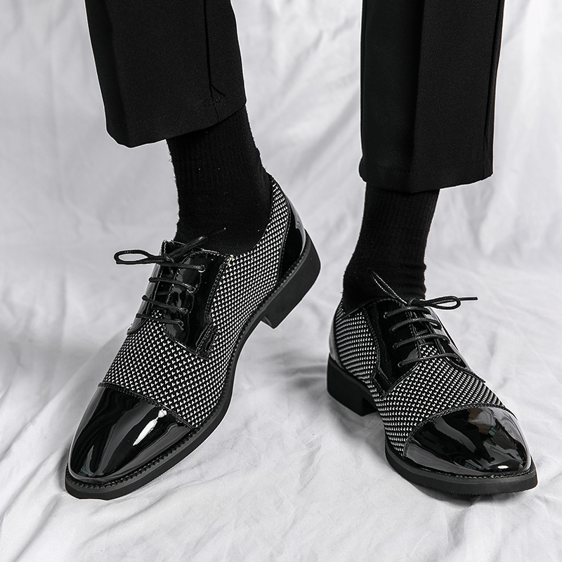 Loafers s lanenim gornjim dijelom, model s color-block uzorkom, vezanje, otporni na habanje, gumeni đon