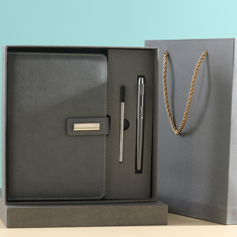 Jurnal Chiefchu, copertă din piele sintetică, legare cu adeziv, hârtie Forest, 100 de pagini, logo tipărit, personalizare disponibilă