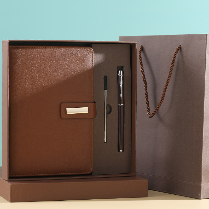 Jurnal Chiefchu, copertă din piele sintetică, legare cu adeziv, hârtie Forest, 100 de pagini, logo tipărit, personalizare disponibilă