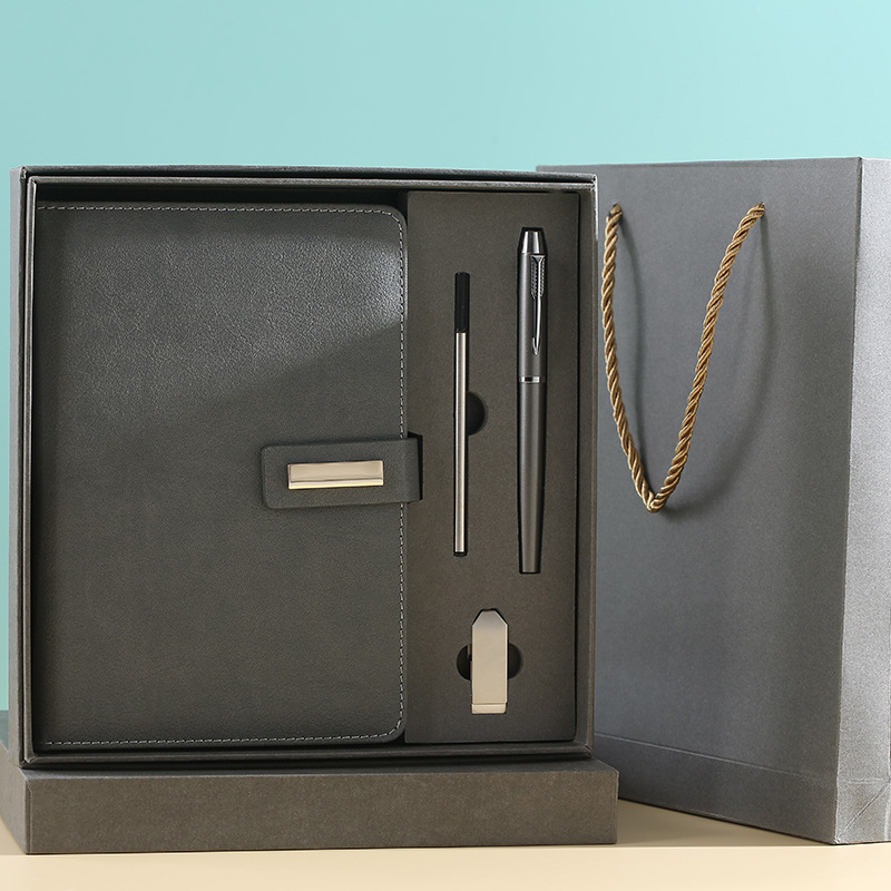 Jurnal Chiefchu, copertă din piele sintetică, legare cu adeziv, hârtie Forest, 100 de pagini, logo tipărit, personalizare disponibilă