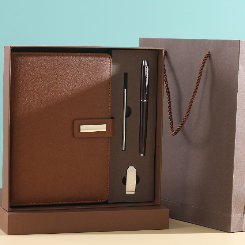 Jurnal Chiefchu, copertă din piele sintetică, legare cu adeziv, hârtie Forest, 100 de pagini, logo tipărit, personalizare disponibilă