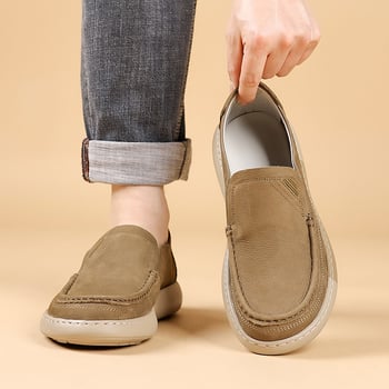 Muški kožni loafersi | Gornji materijal: prva sloja teleće kože; Potplat: pjena guma; Oblik vrha: okrugli; Visina gornjeg dijela: niski profil; Zatvaranje: slip-on
