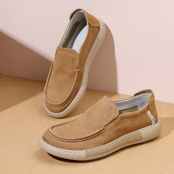 Muški kožni loafersi | Gornji materijal: prva sloja teleće kože; Potplat: pjena guma; Oblik vrha: okrugli; Visina gornjeg dijela: niski profil; Zatvaranje: slip-on