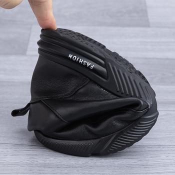 Ghete din piele naturală pentru bărbați, înălțime până la gleznă, căptușite cu piele de porc, talpă din cauciuc, închidere cu șireturi, pentru iarnă