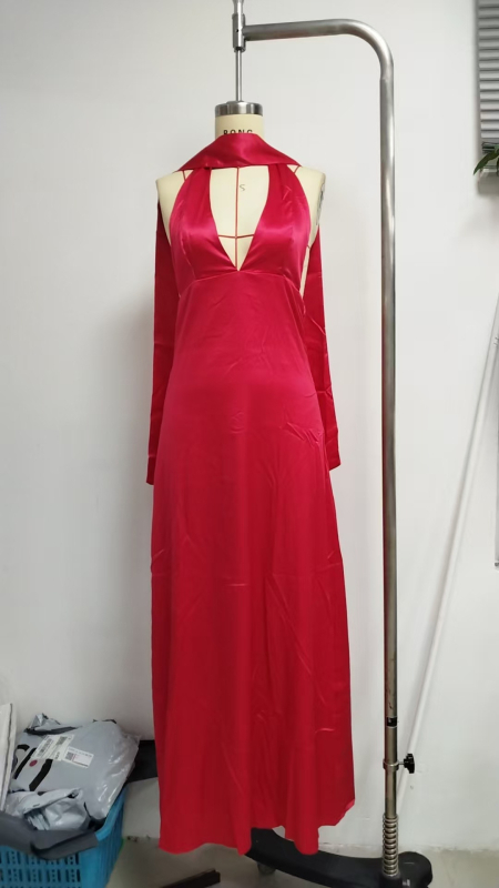Rochie midi fără mâneci, halter, material poliester, conținut poliester 90–95%, detaliu colaj