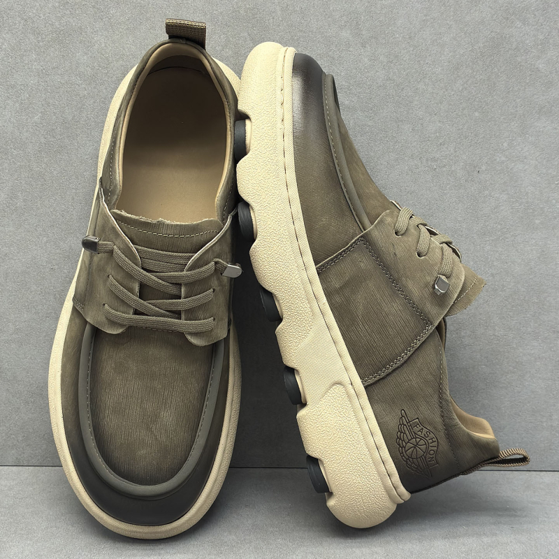 Muške casual kožne tenisice s debelim potplatom; Gornji materijal: Top Grain Cowhide; Uložak: Top Grain Pigskin; Potplata: Foam; Oblik vrha: Okrugli; Visina pete: srednja (3–5 cm)