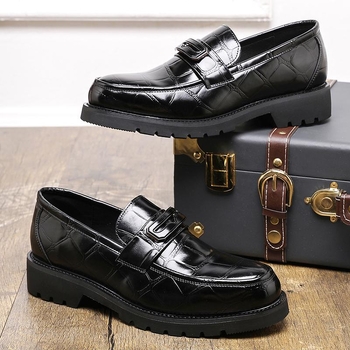 Muški PU slip-on loaferi s lakiranim završnim slojem, gumeni potplat, okrugli vrh, niski gornji dio, proljeće 2025