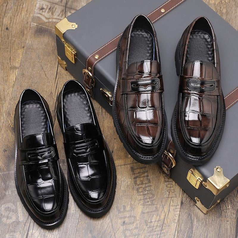 Muški PU slip-on loaferi s lakiranim završnim slojem, gumeni potplat, okrugli vrh, niski gornji dio, proljeće 2025
