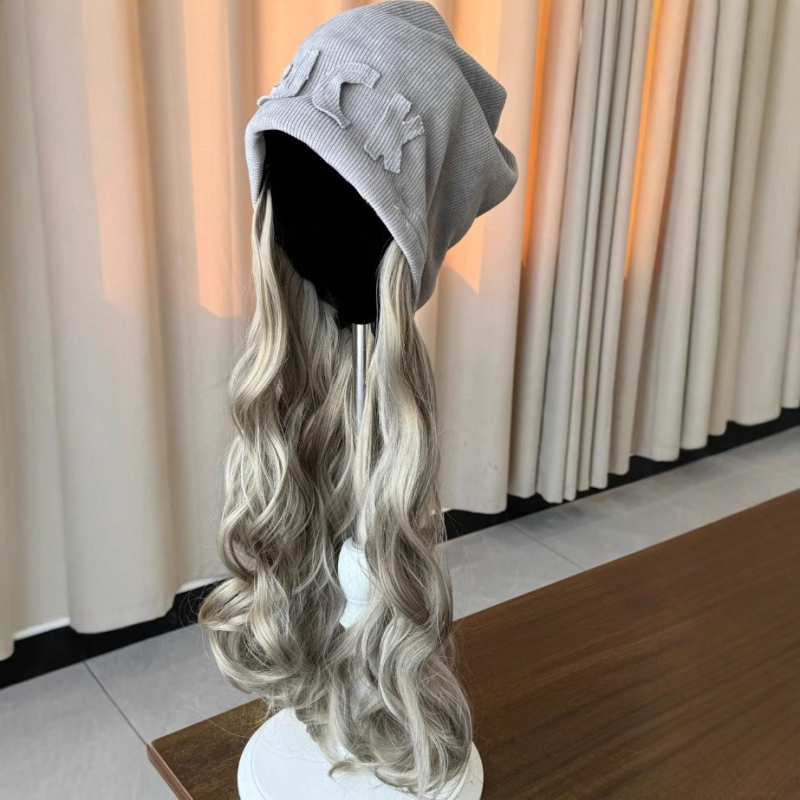 Kapa-peruka, jedan komad, uklonjiva; vlakna otporna na toplinu; ležerni zimski stil; bangs se mogu poravnati ili nagnuti; nije pogodna za trajnu ili bojenje