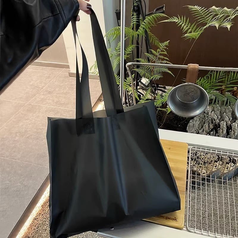Plastična torba za pakiranje odjeće s mat površinom i mogućnošću tiskanja logotipa za darovno pakiranje; dvostruka debljina 16 slojeva; brend Haoxin Packaging